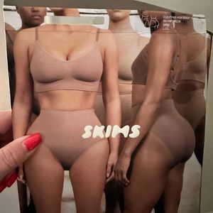 NWT (In Box) SKIMS High Waist Thong